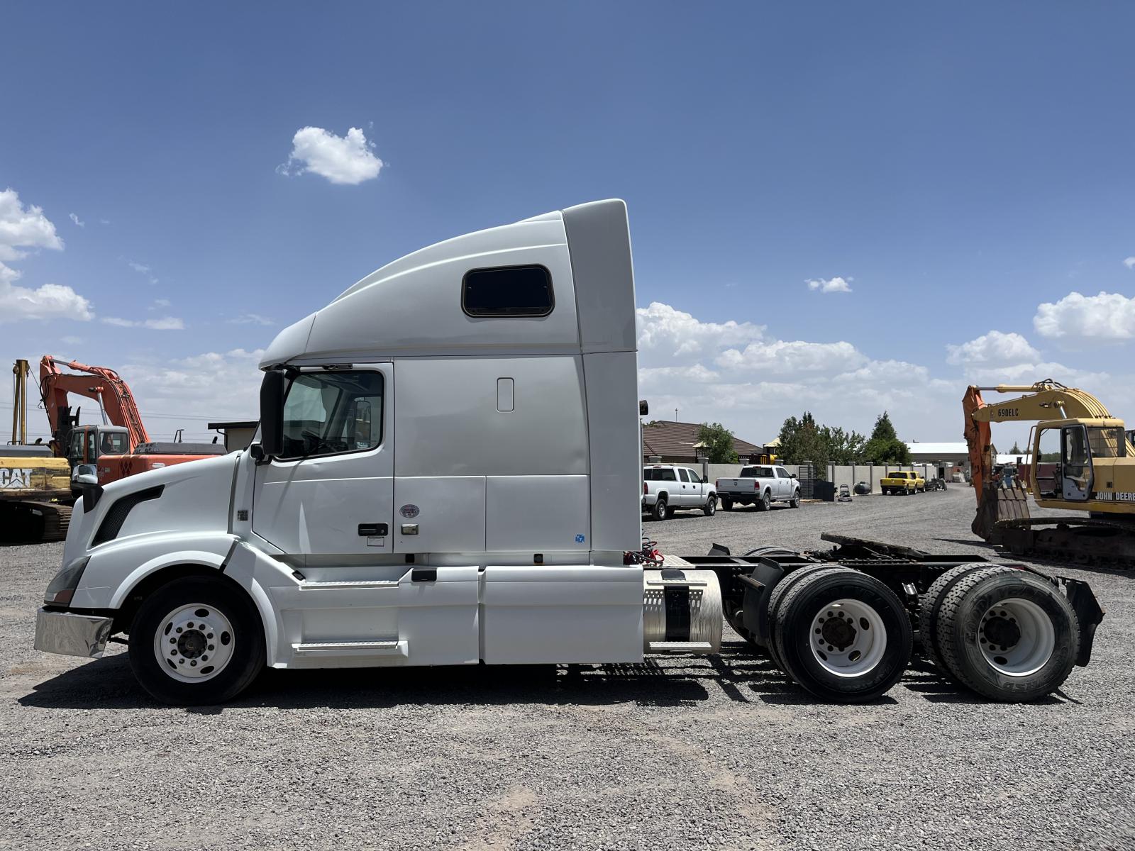 ./imagenes/INVOICE/2019/17169/VOLVO VNL64 (13).JPG